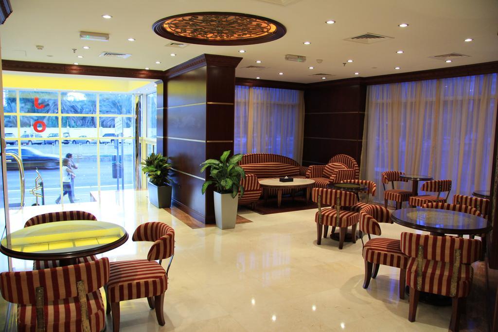 Trianon Royal Hotel Абу-Дабі Екстер'єр фото