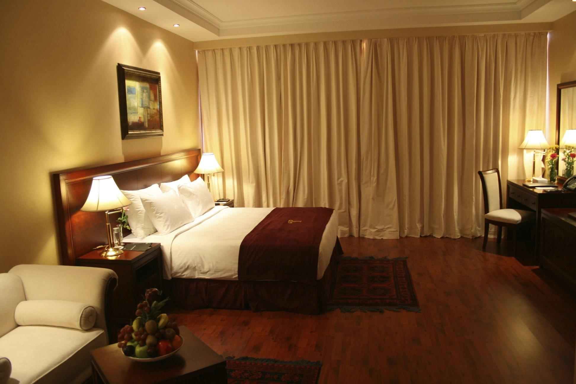 Trianon Royal Hotel Абу-Дабі Екстер'єр фото