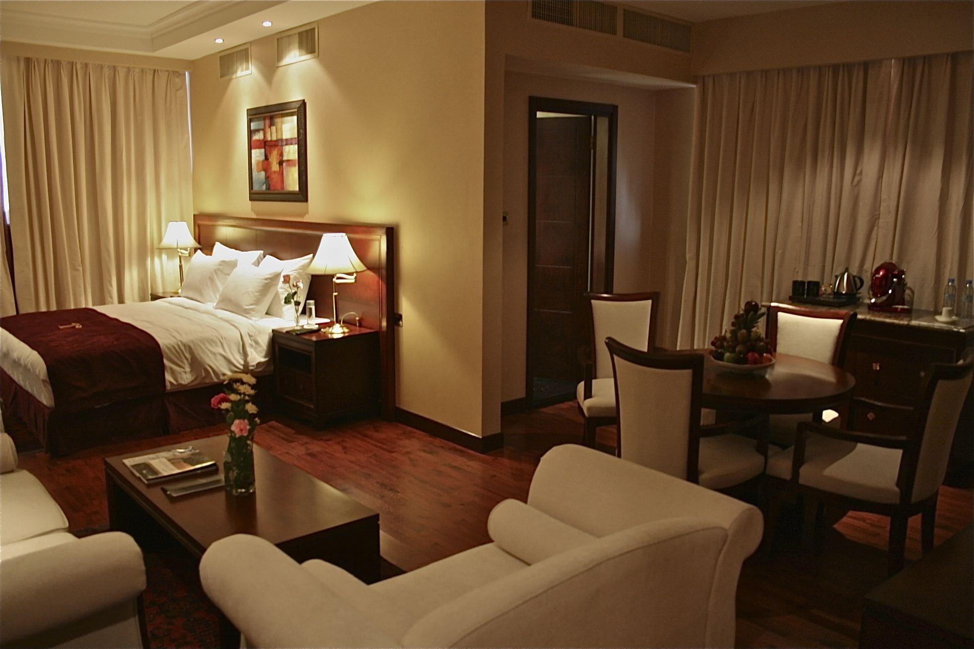 Trianon Royal Hotel Абу-Дабі Номер фото