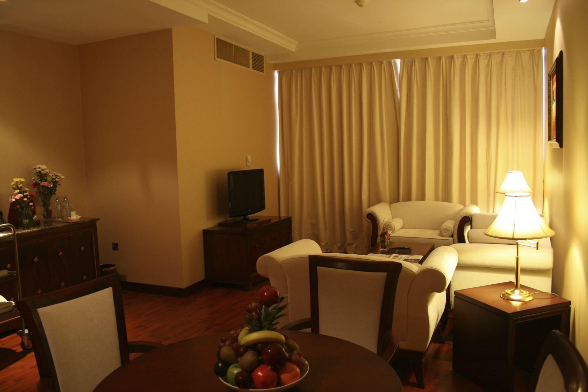 Trianon Royal Hotel Абу-Дабі Екстер'єр фото